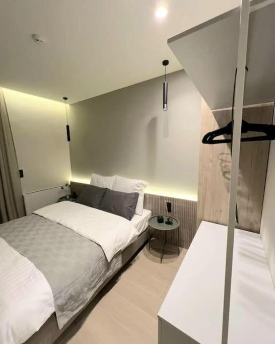 8 Blocks Apartments 1B Alexandroupoli Bagian luar foto