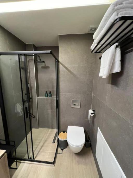 8 Blocks Apartments 1B Alexandroupoli Bagian luar foto