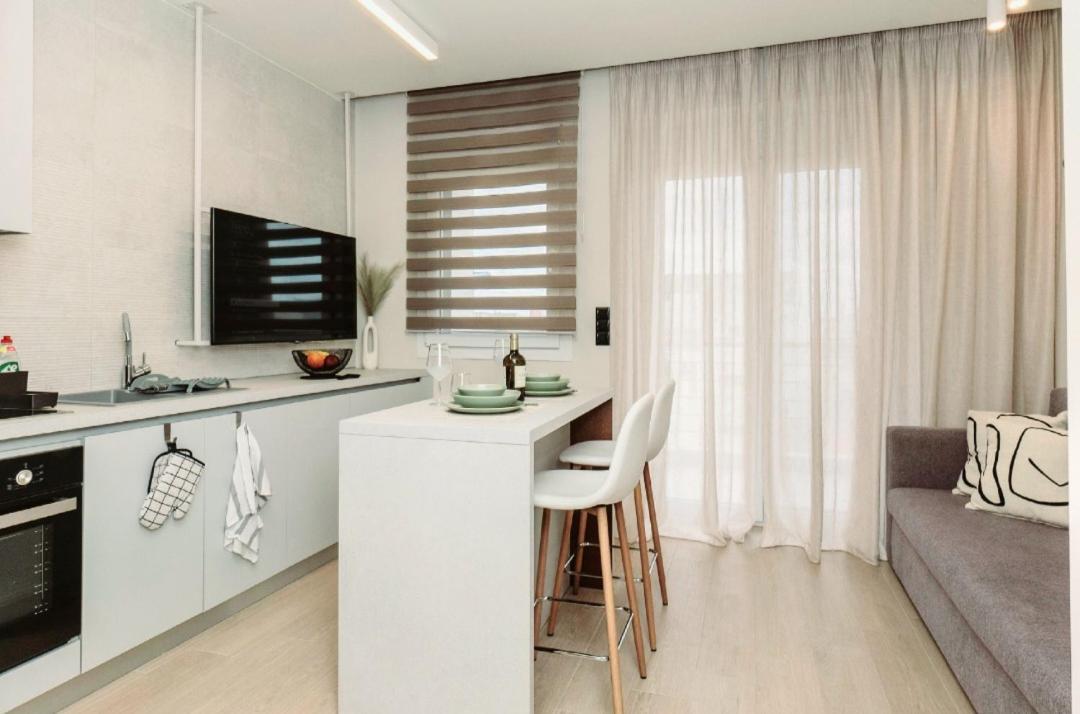 8 Blocks Apartments 1B Alexandroupoli Bagian luar foto