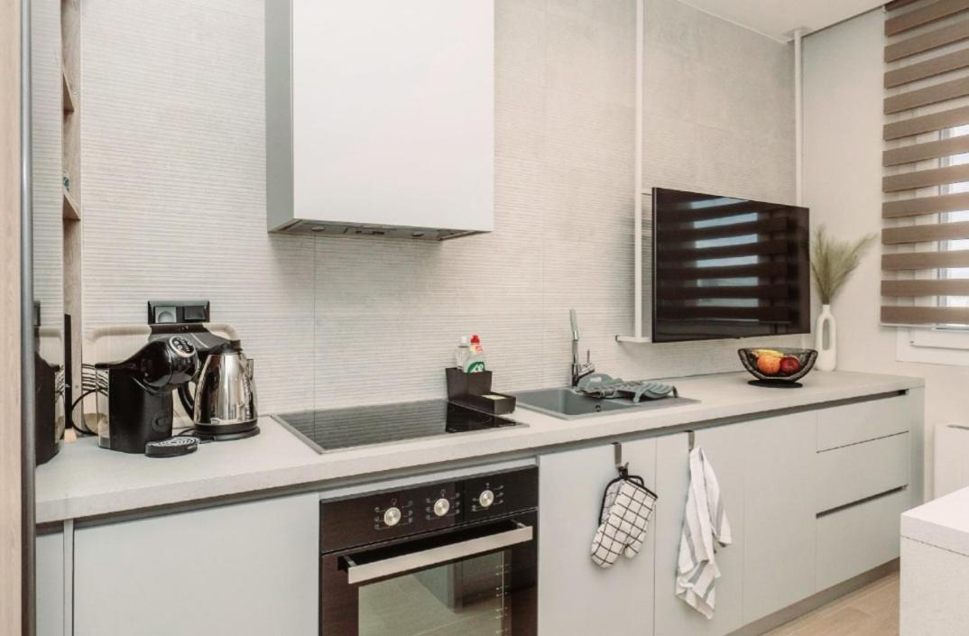 8 Blocks Apartments 1B Alexandroupoli Bagian luar foto